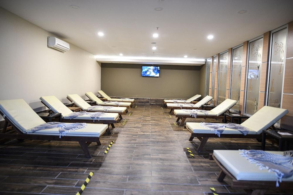 אלאניה Avena Resort & Spa Hotel מראה חיצוני תמונה